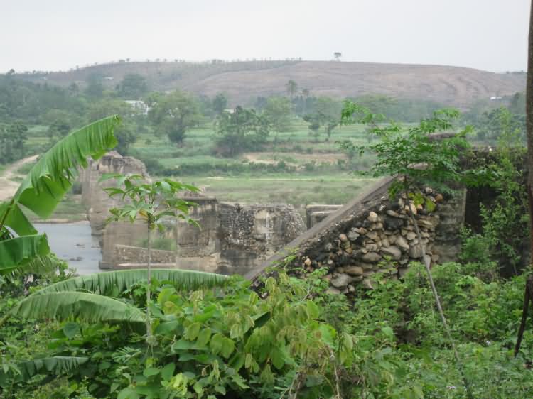昌化江铁路大桥