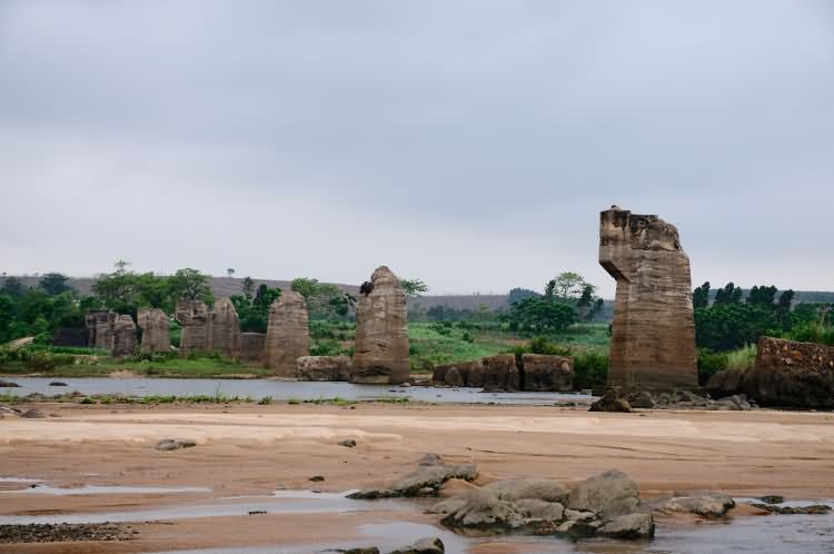 昌化江铁路大桥