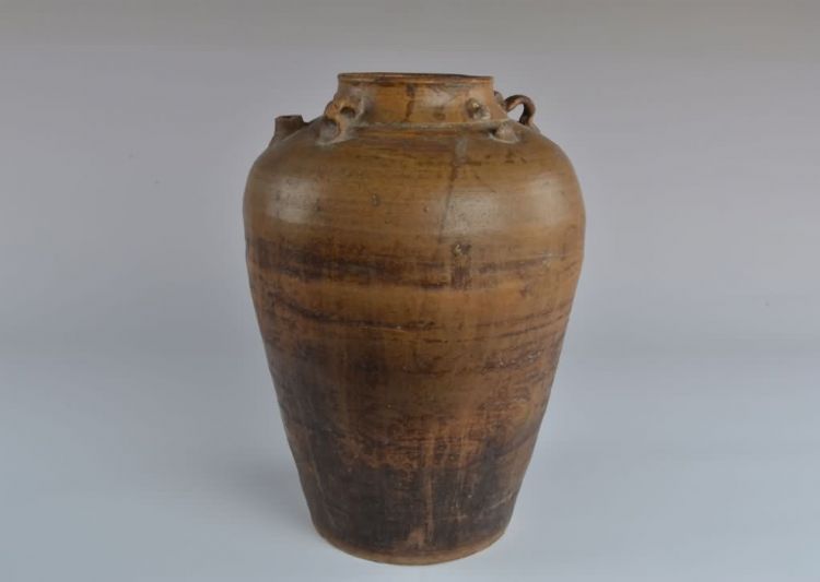 明代黄釉五耳陶壶