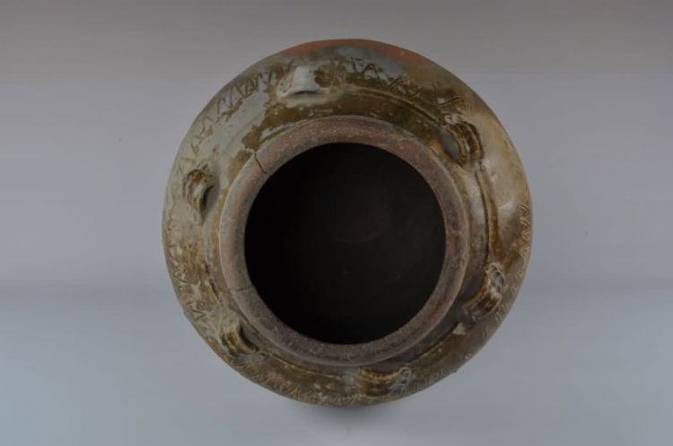 明代青褐釉莲花六耳陶瓮