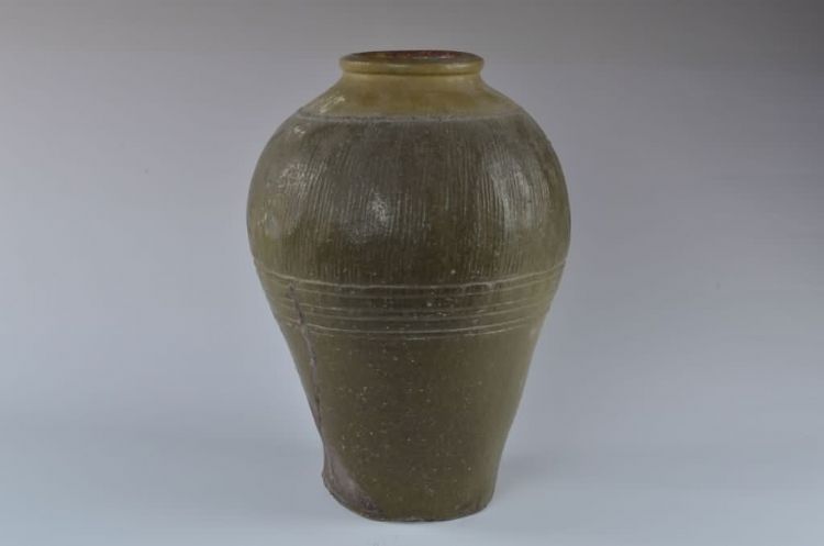 清代青黄釉弦纹陶罐