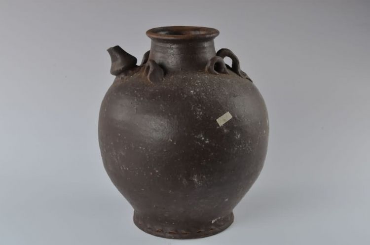 明代黑釉五耳陶壶