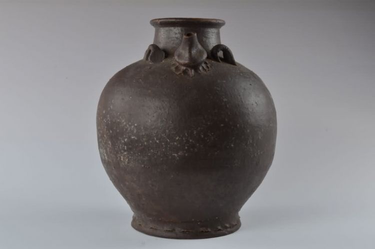 明代黑釉五耳陶壶