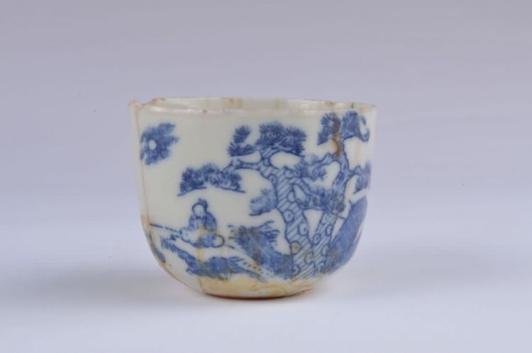 清代青花松下图瓷杯