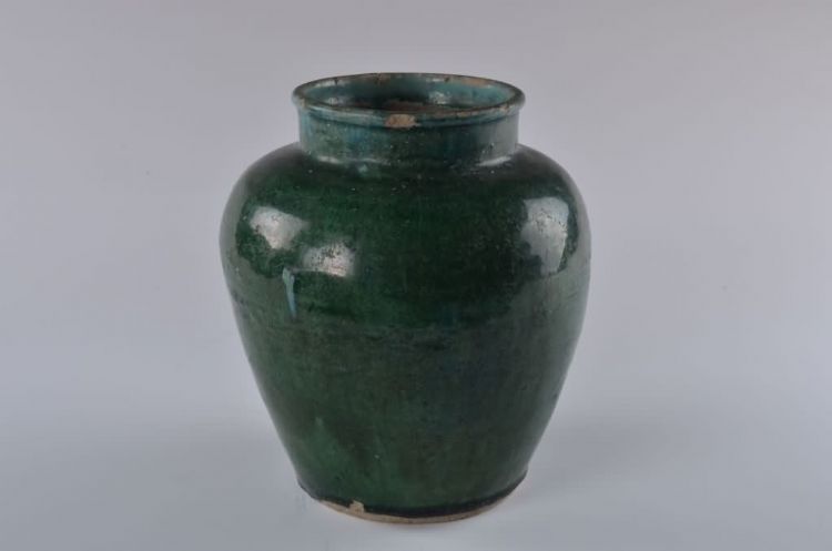 清代绿釉陶罐