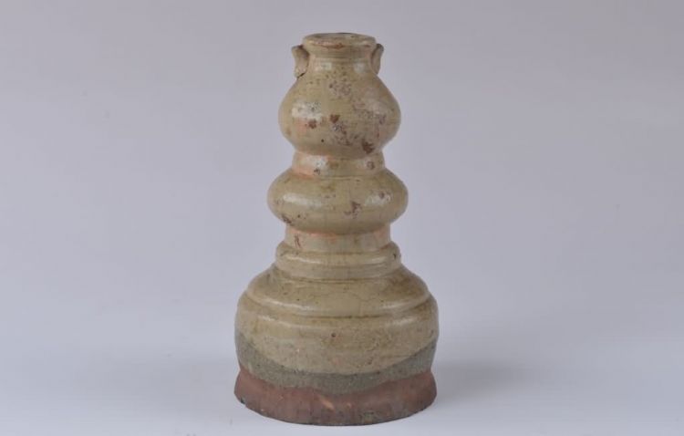 明代青黄釉平底陶烛台