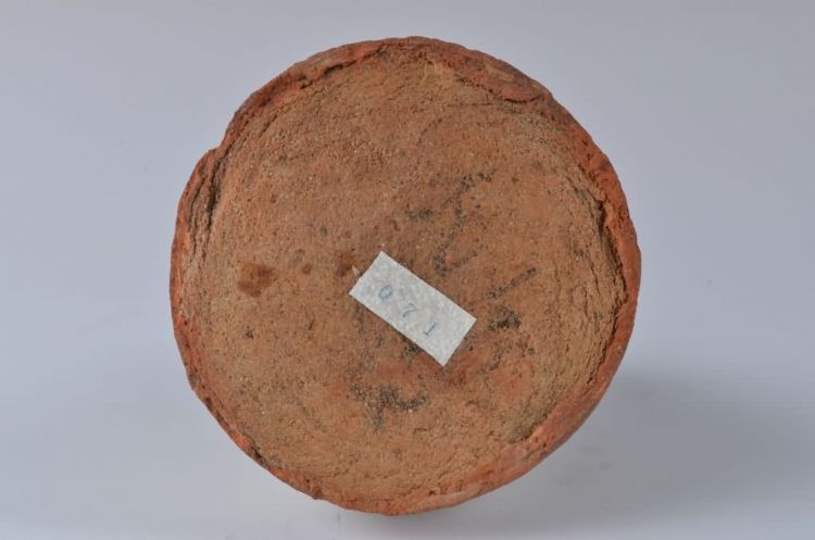 明代青黄釉平底陶烛台