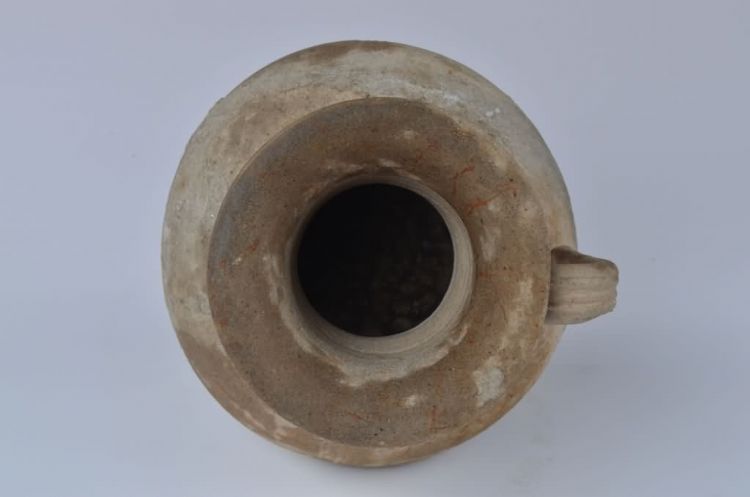 明代青釉二耳鸡首陶壶