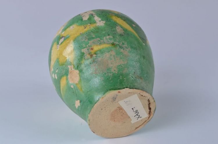 清代绿黄釉斑瓷罐