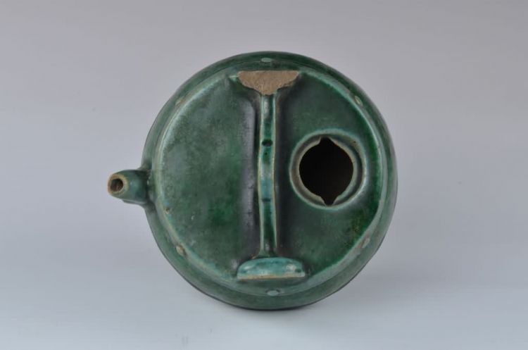 清代绿釉带提梁瓷壶