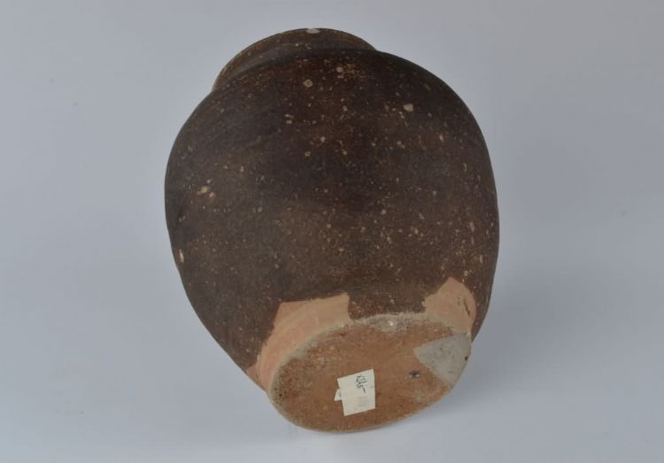 清代褐釉陶罐