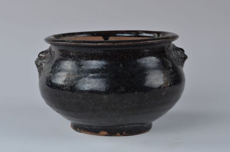 清代黑釉瓷香炉