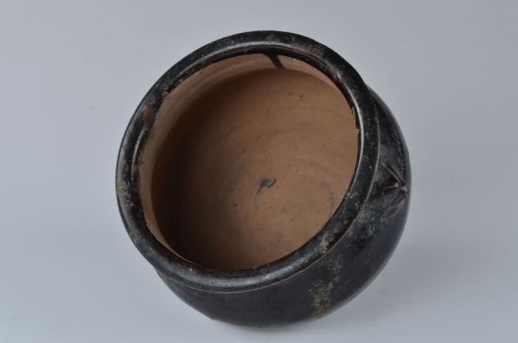 清代黑釉瓷香炉
