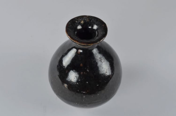 民国酱釉玉壶春瓶