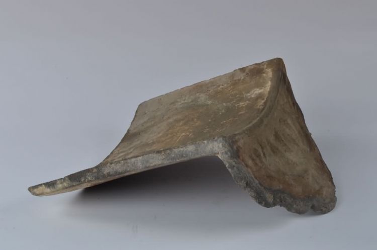 清代菊花纹滴水