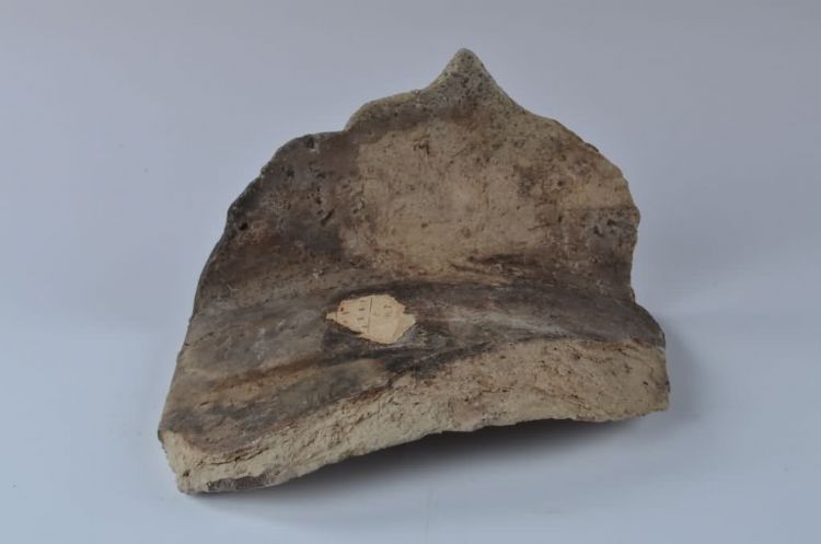 清代菊花纹滴水