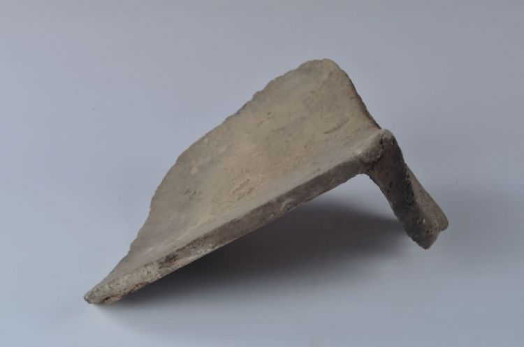 清代菊花纹滴水