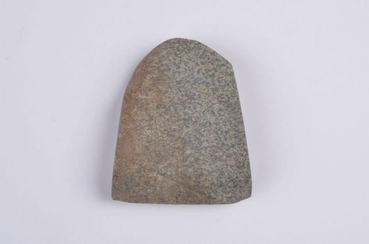 新石器时代乌烈村遗址石锛