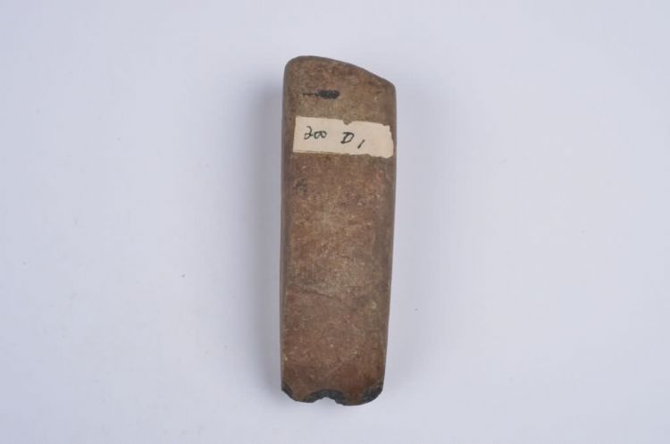 新石器时代白石村下干沟遗址石凿