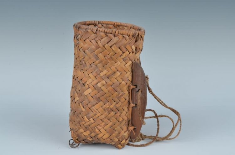 现代黎族藤编腰箩