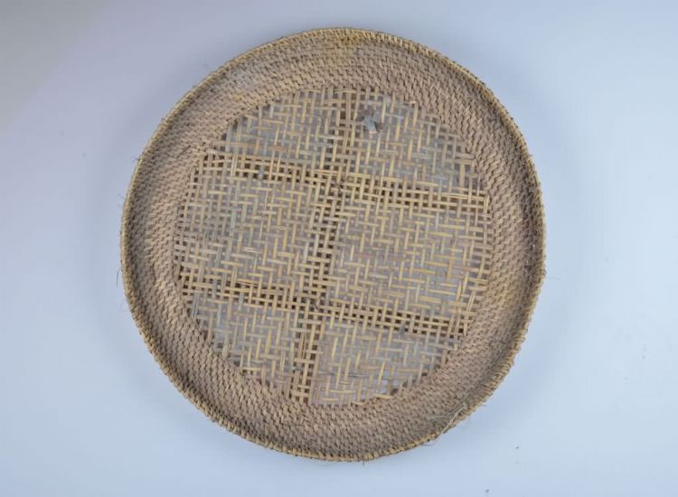 现代黎族藤编米筛