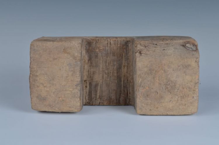 现代黎族独木枕