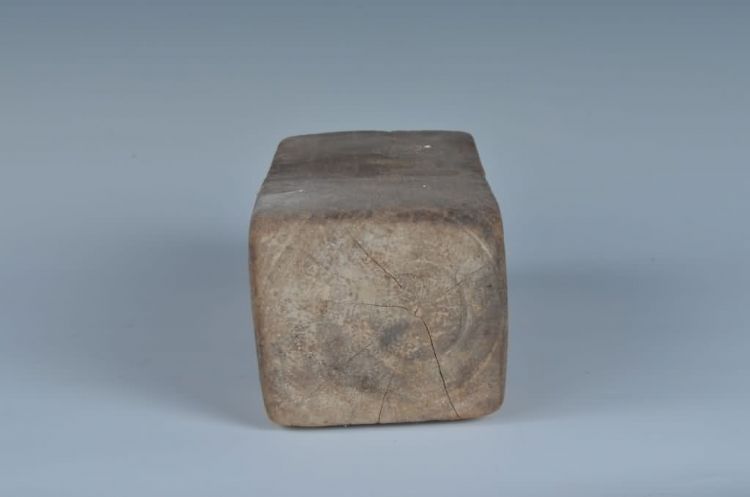 现代黎族独木枕