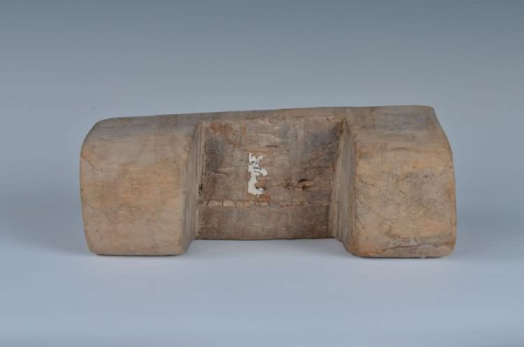 现代黎族独木枕