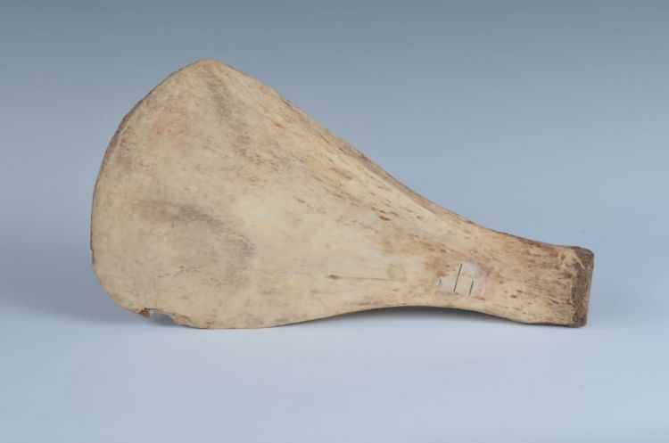 现代黎族骨饭勺