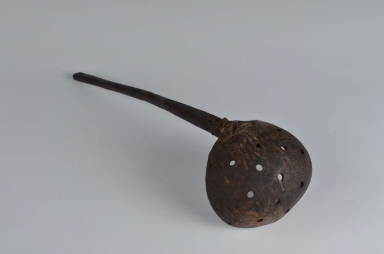 现代黎族椰壳漏勺