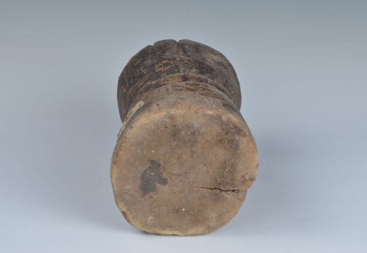 现代黎族独木舂米臼