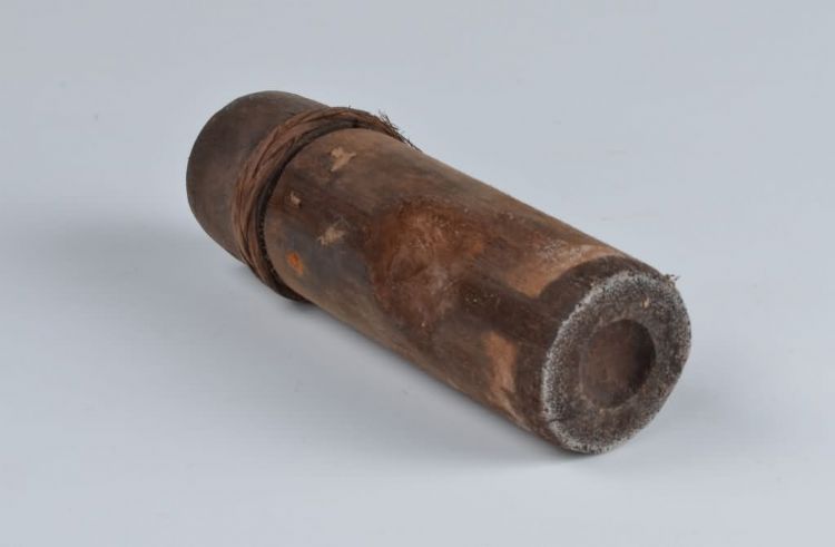 现代黎族竹盐筒