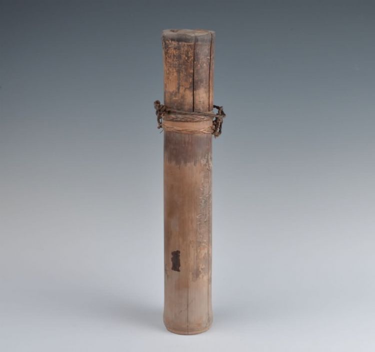 现代黎族盛盐竹筒