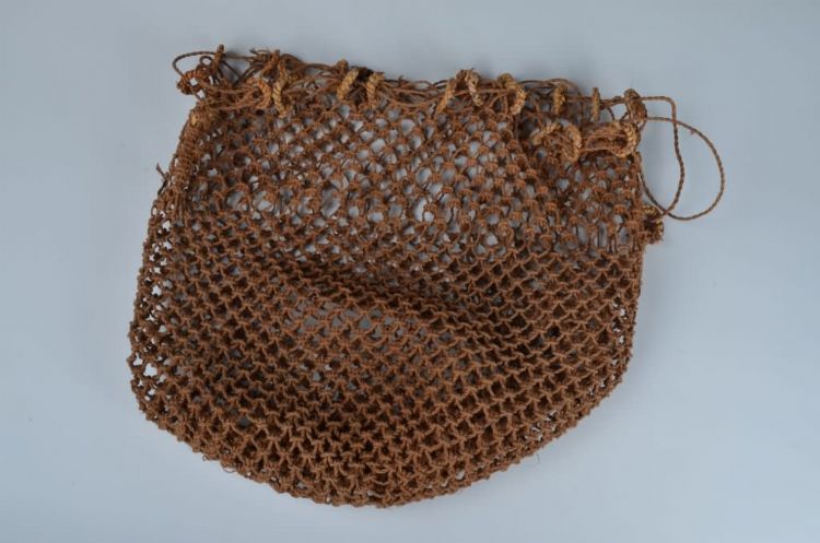 现代黎族麻编网兜