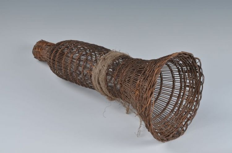 现代黎族竹鱼篓