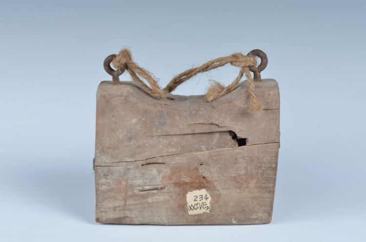 现代黎族独木牛铃