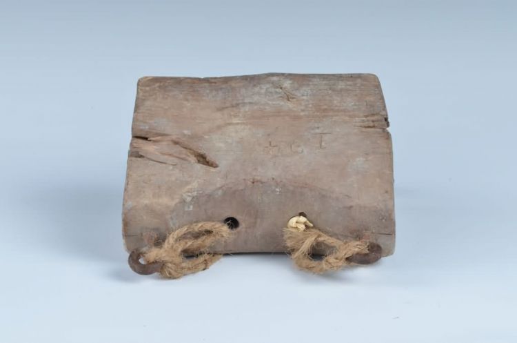 现代黎族独木牛铃