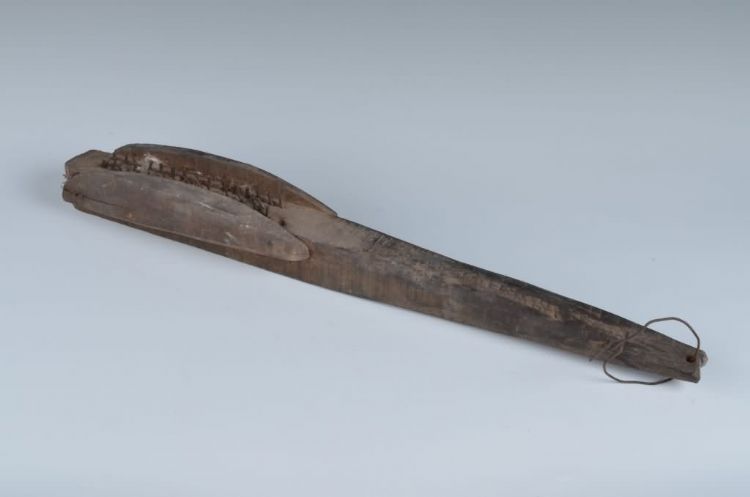 现代黎族玉米脱粒器