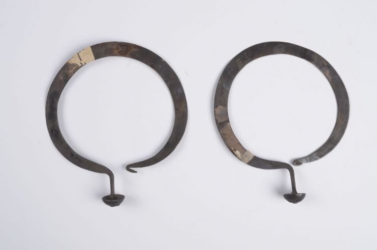 近代黎族铝耳环