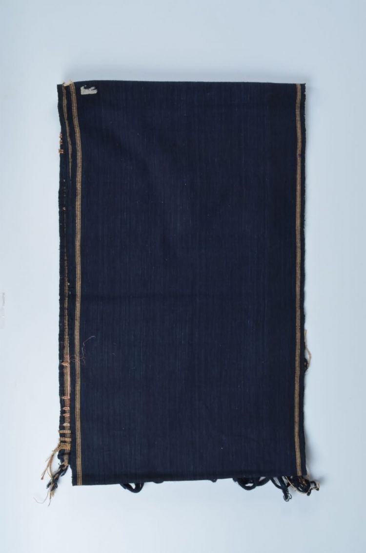 近代黎族绣字头巾