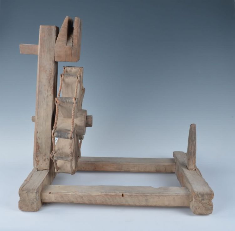 近代黎族单锭纺车