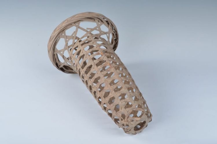 现代黎族绕线器