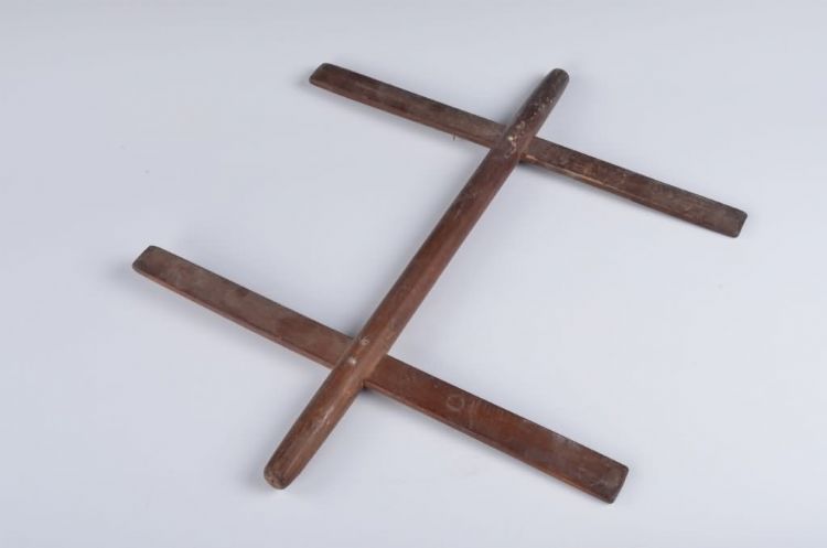 现代黎族绕线架