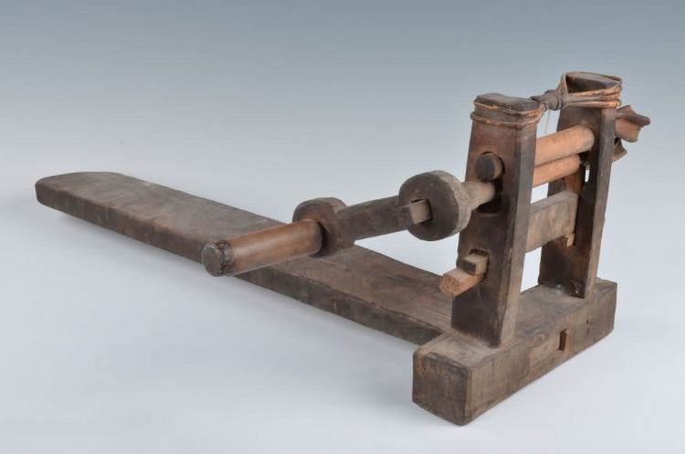 近代黎族脱棉籽机