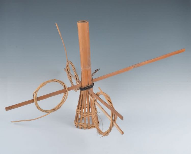 现代黎族绕线架