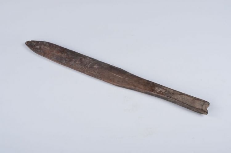 清代黎族驱鬼木刀