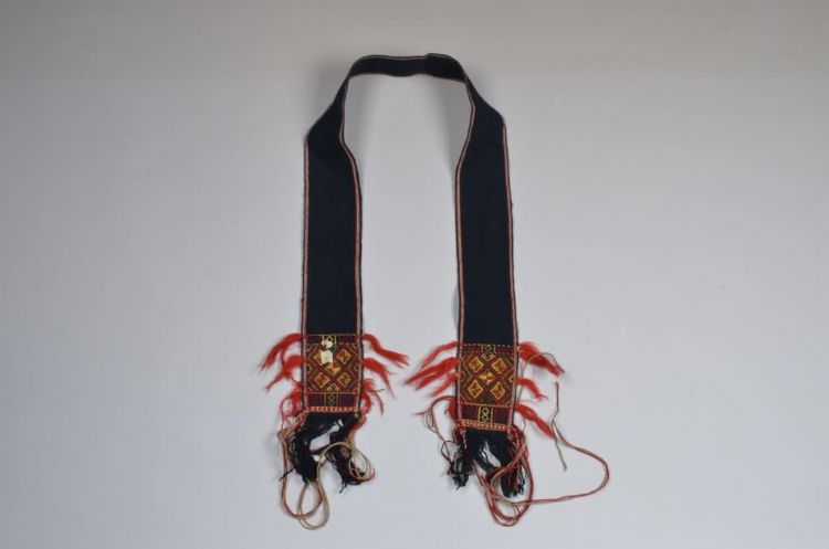 近代黎族美孚方言区女子头巾