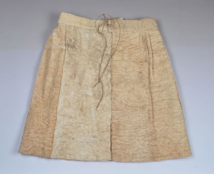 当代黎族美孚方言区男子树皮布裙