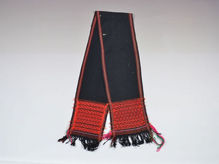 现代黎族杞方言区女子头巾