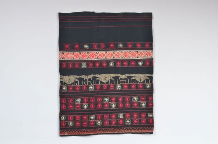 现代黎族哈方言区筒裙